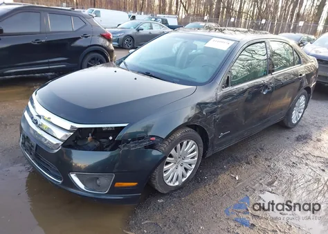 2010 Ford Fusion Hybrid z USA, uszkodzony, nr VIN 3FADP0L38AR286965